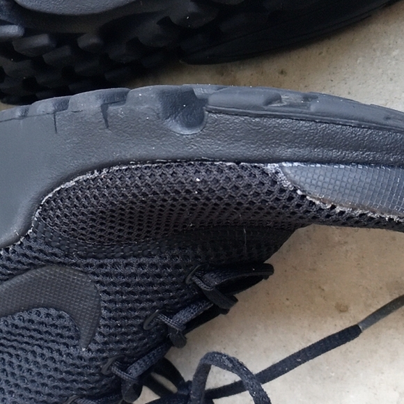 Youth Nike Presto Fly Sneakers (4y) - Picture 4 of 9